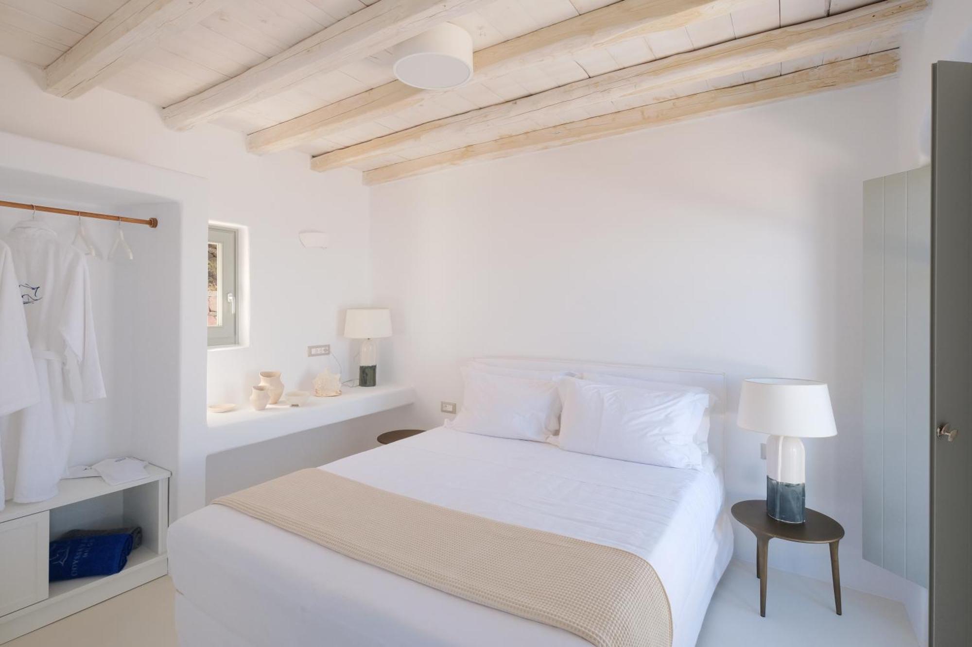 Odyssey Rock Milos Sunset Suites Plaka  Zewnętrze zdjęcie