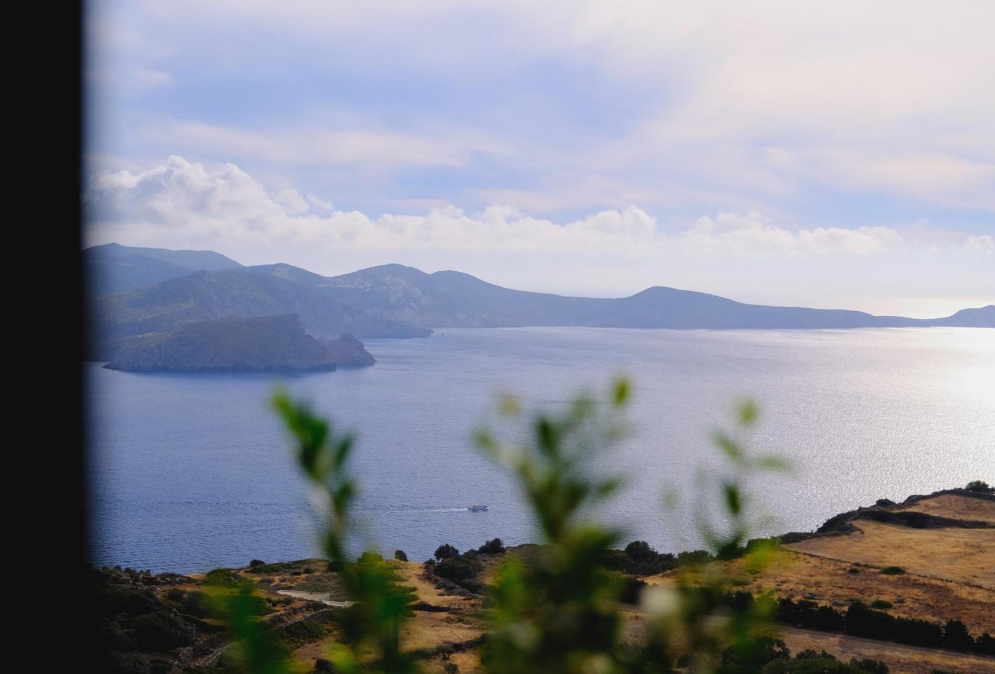 Odyssey Rock Milos Sunset Suites Plaka  Zewnętrze zdjęcie