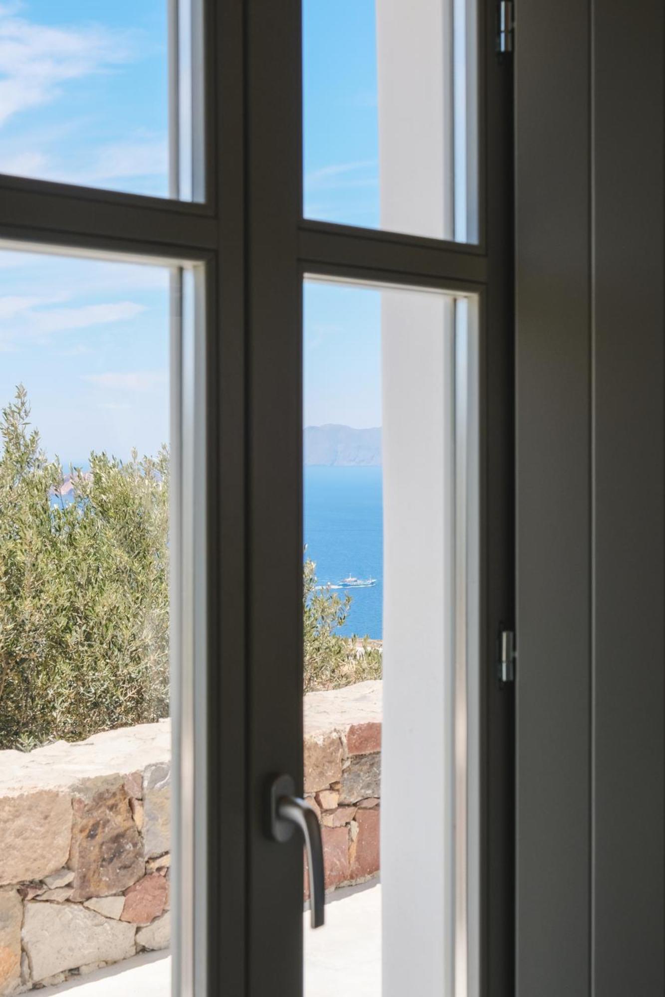Odyssey Rock Milos Sunset Suites Plaka  Zewnętrze zdjęcie