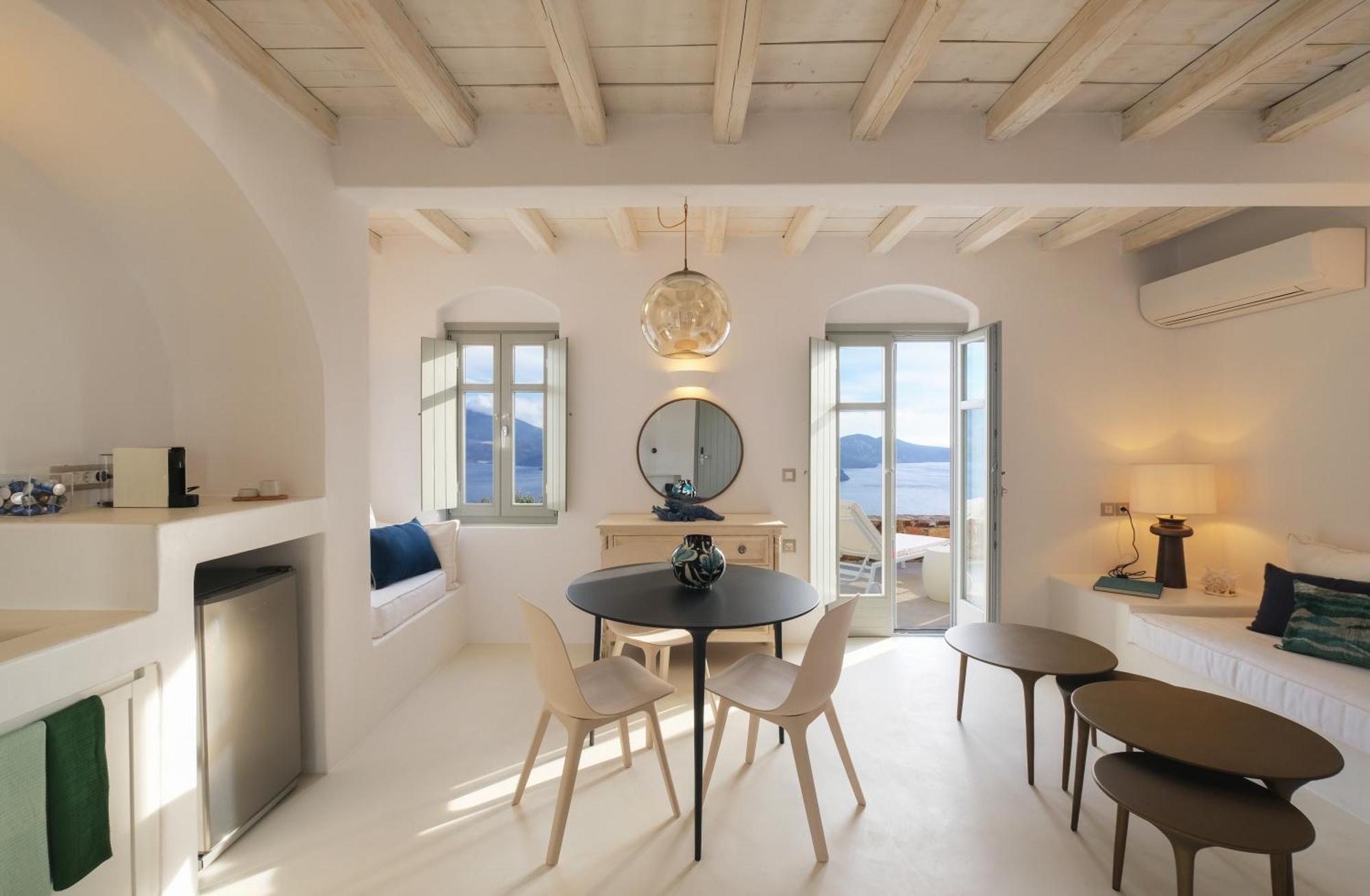 Odyssey Rock Milos Sunset Suites Plaka  Zewnętrze zdjęcie