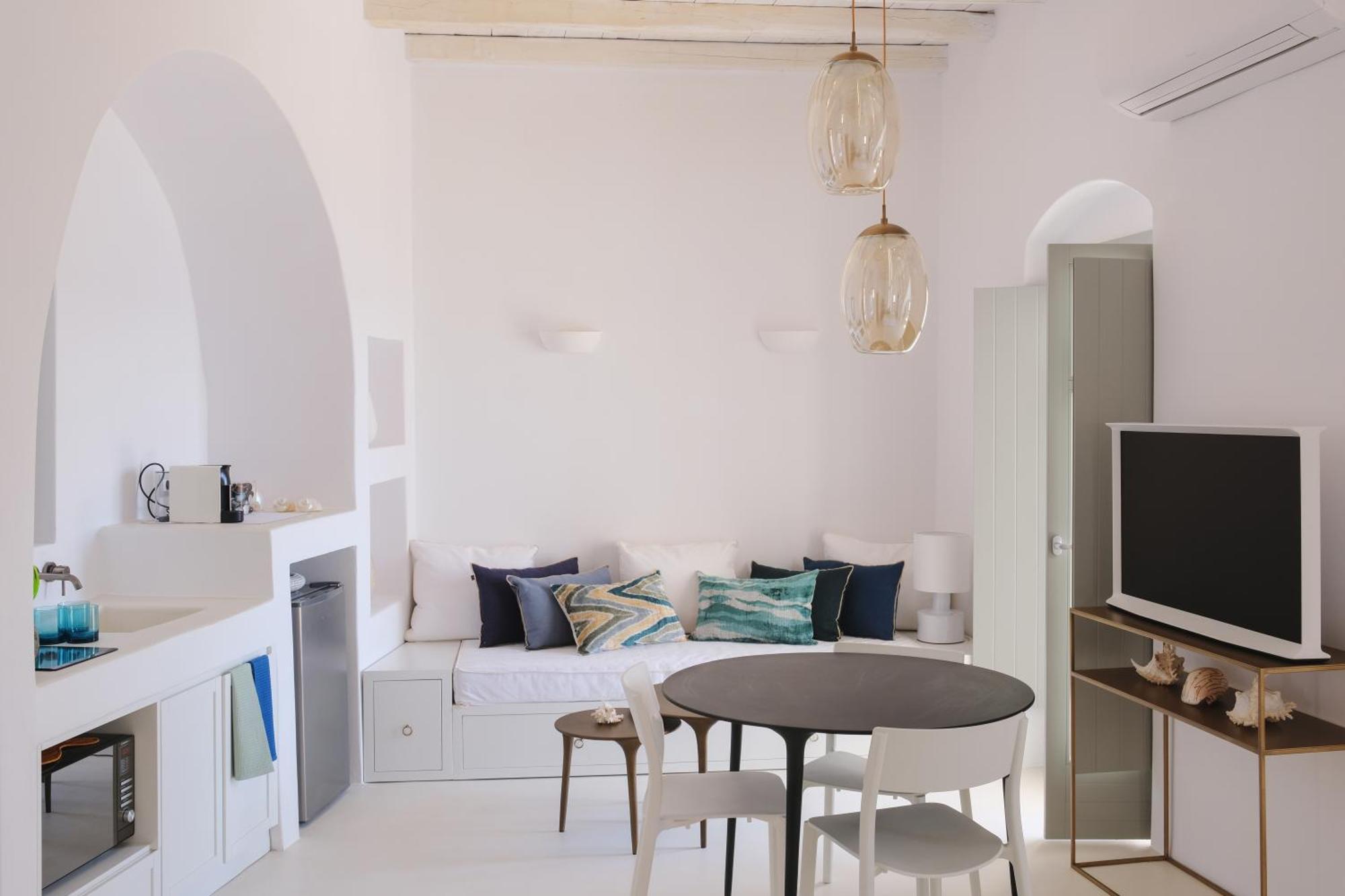 Odyssey Rock Milos Sunset Suites Plaka  Zewnętrze zdjęcie