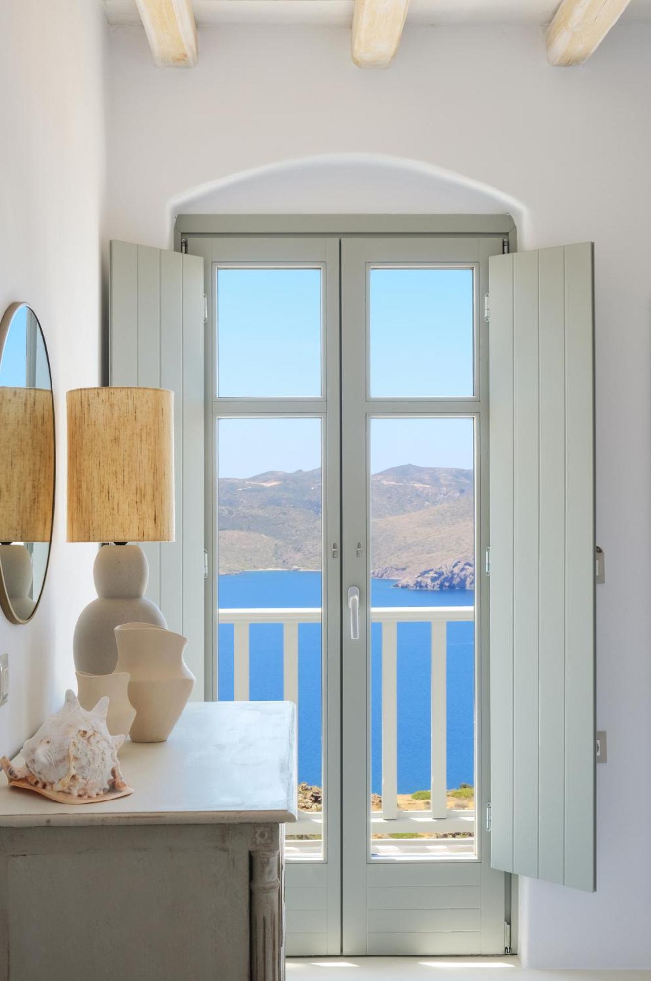 Odyssey Rock Milos Sunset Suites Plaka  Zewnętrze zdjęcie