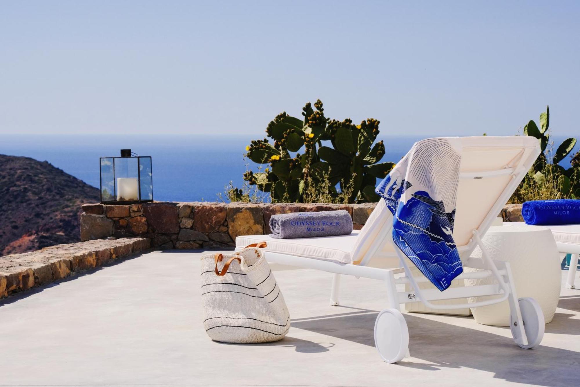 Odyssey Rock Milos Sunset Suites Plaka  Pokój zdjęcie