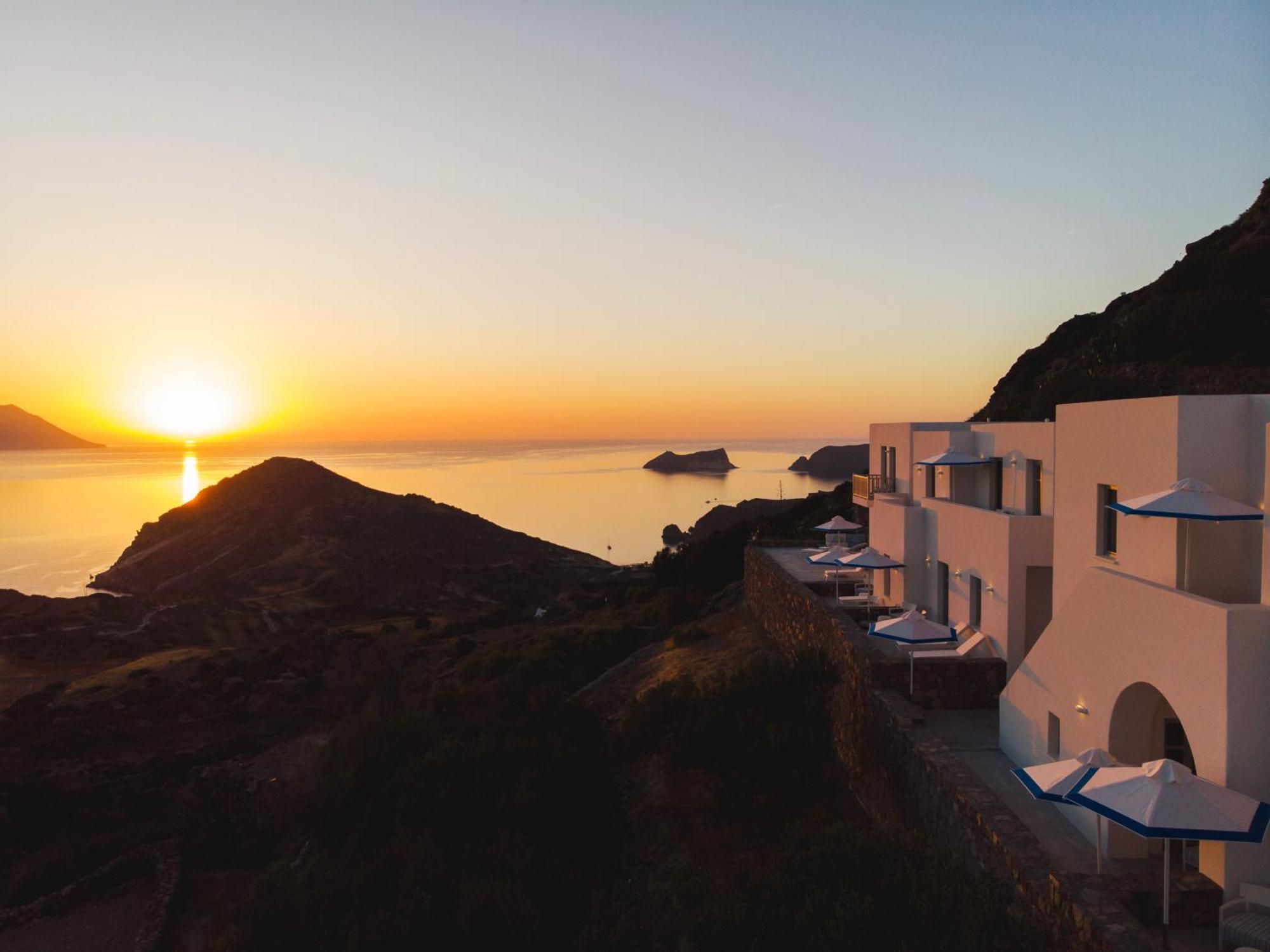 Odyssey Rock Milos Sunset Suites Plaka  Zewnętrze zdjęcie